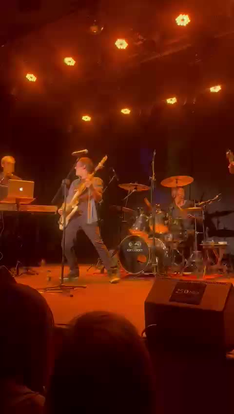 WhatsApp Video 2025-03-14 at 01.09.34.mp4