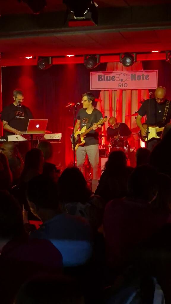 intro english man in new york 20250117_204034.mp4