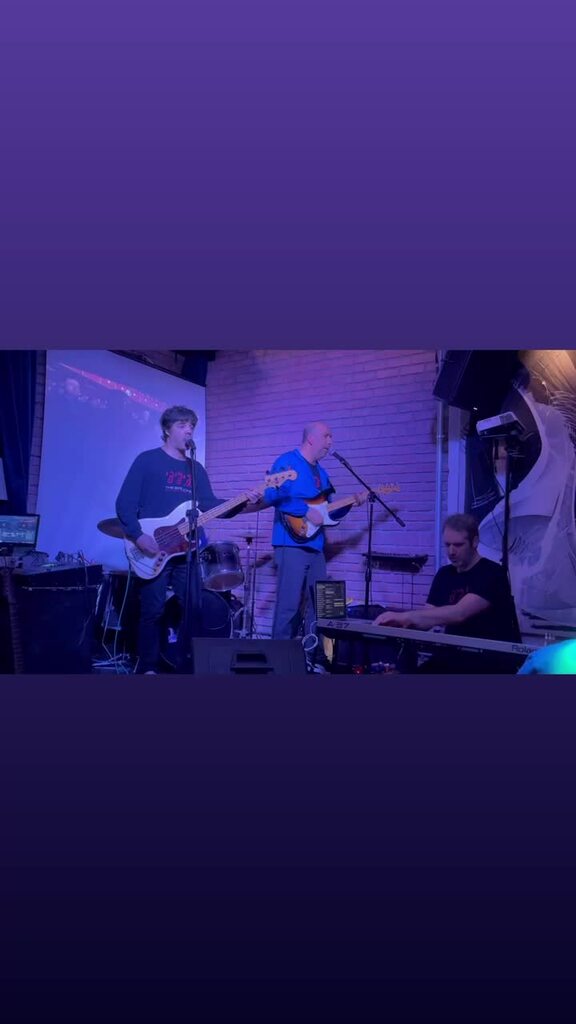 video_1_040045874af74279ace62130909614ec.MP4