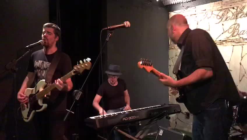 tea in tyhe sahara.mp4