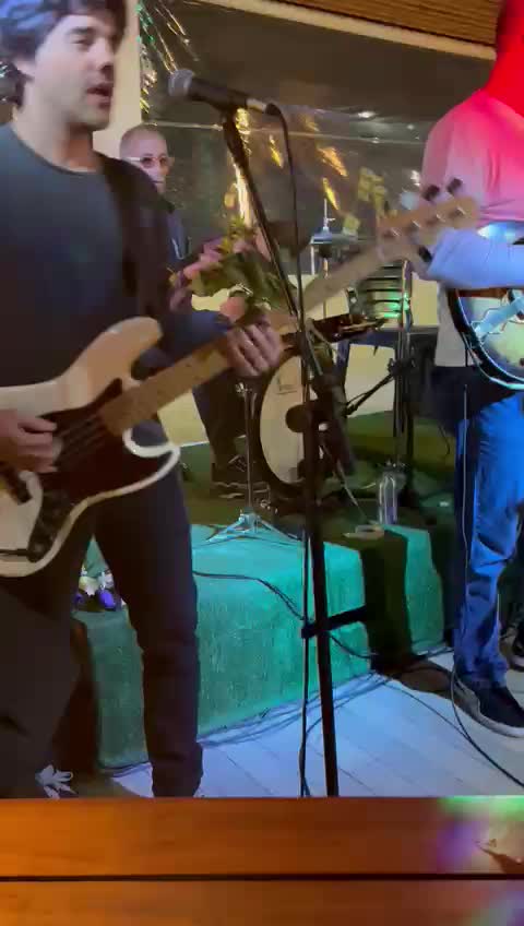 WhatsApp Video 2022-11-14 at 14.01.26.mp4