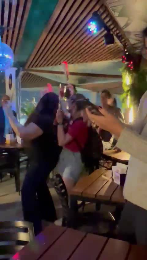 WhatsApp Video 2022-11-14 at 14.05.45.mp4