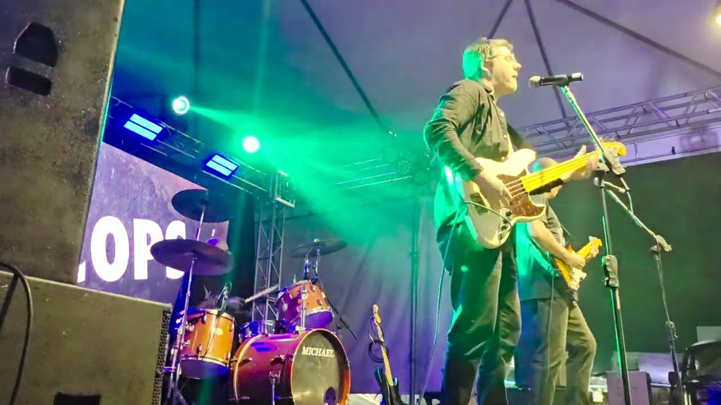 Message in a bottle (The Police)